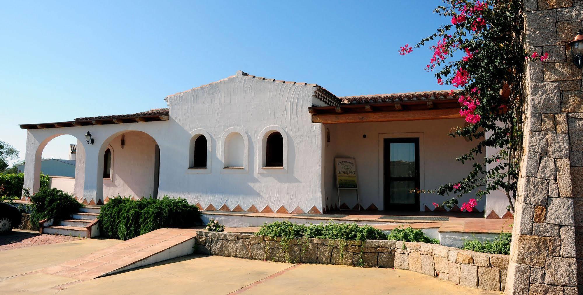 Le Tre Querce Aparthotel San Teodoro  Exterior photo