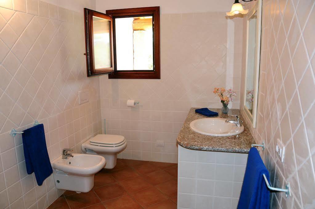 Le Tre Querce Aparthotel San Teodoro  Exterior photo